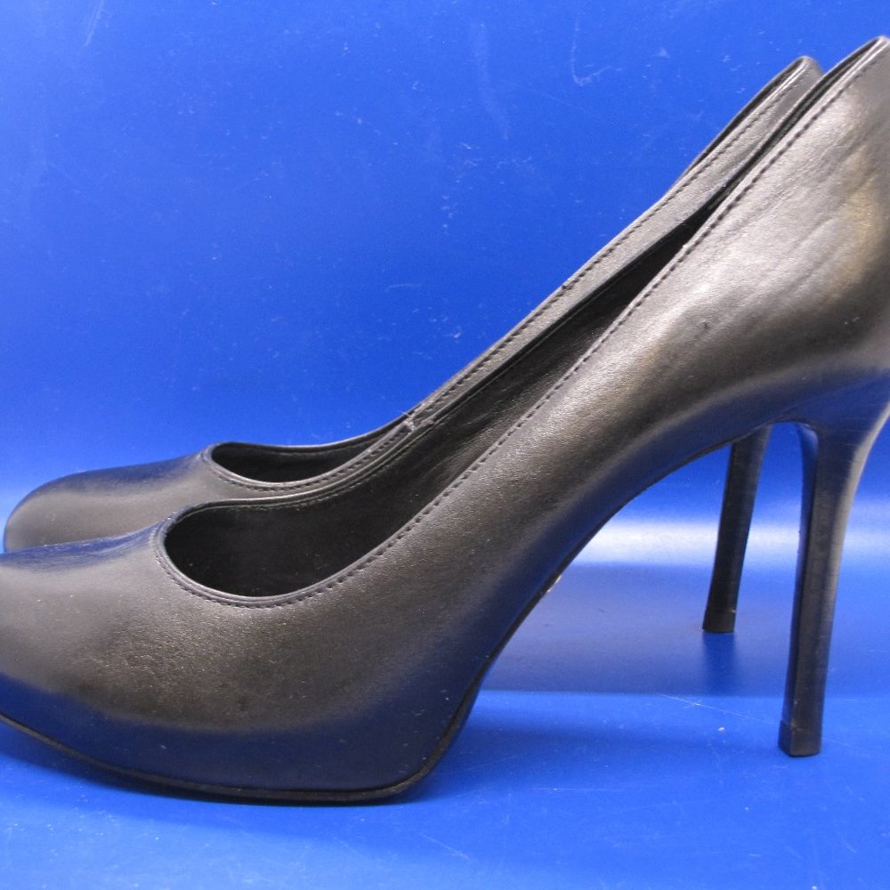 Tory Burch Marianne Black Leather 4" heel with 1 " hidden platform size 9.5